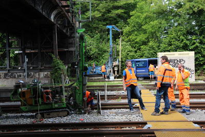 Bild vergr&ouml;&szlig;ern: Bohrung Thierschbr&uuml;cke