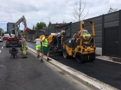 Bild vergr��ern: Der Geh- und Radweg an der Kolpingstra�e ist von Freitag, 26. April 2019, an durchgehend befahrbar.