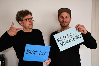 Bild vergr��ern: Harald K�hl und Torben Nuding freuen sich auf den Klimaverr�ckt-Workshop mit Jugendlichen aus acht St�dten