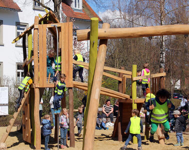 Bild vergr��ern: Spielplatz Oberreitnau