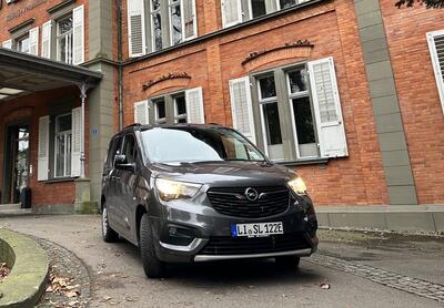 Bild vergr��ern: Mit dem neuen Opel Combo eLife schreitet die Elektrifizierung des Lindauer
Fuhrparks voran. 
Foto: Stadt Lindau