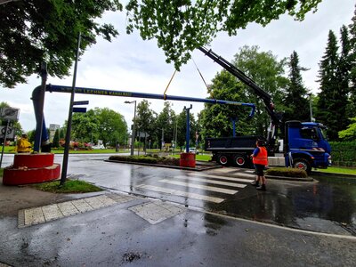Bild vergr��ern: Aufbau der tempor�ren Abwasserleitung am Europaplatz.