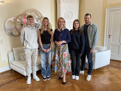 Bild vergr��ern: F�nf neue Auszubildende beginnen bei der Stadt Lindau.