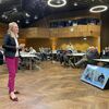 Bild vergr��ern: Oberb�rgermeisterin Dr. Claudia Alfons beantwortet B�rgerfragen in der B�rgerversammlung.